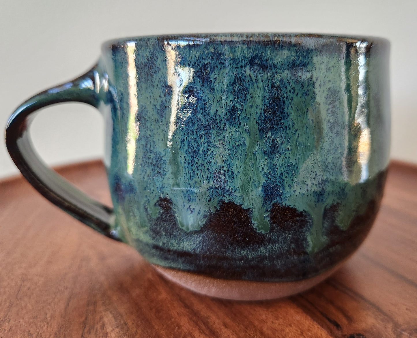 Mug Medium (Emerald and Blue Stone)