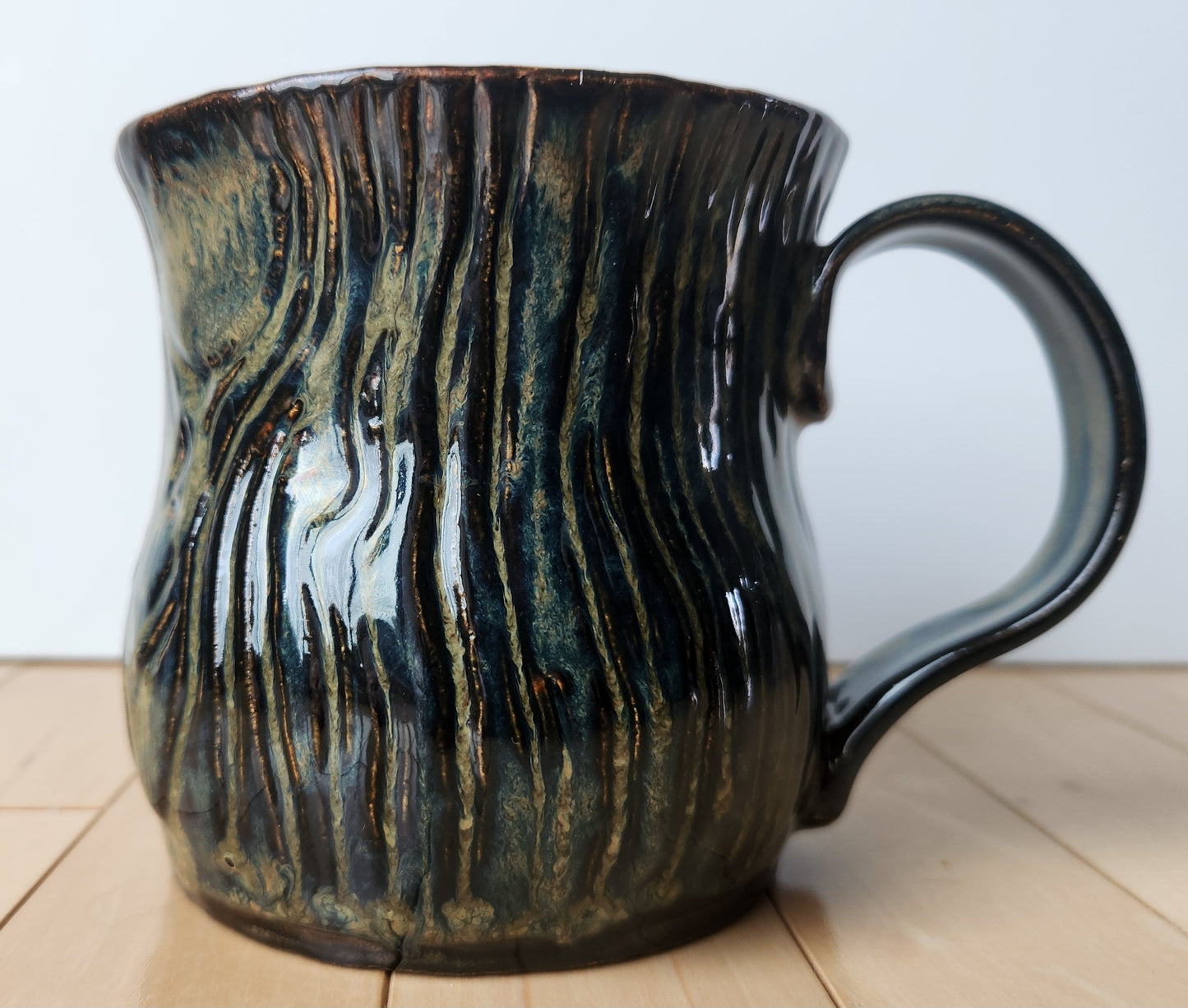 Mug Medium (River Rock wood grain)